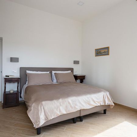 מלון נאפולי Residenza 33 מראה חיצוני תמונה