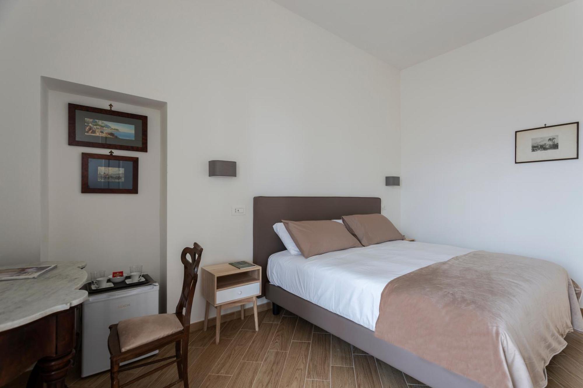 מלון נאפולי Residenza 33 מראה חיצוני תמונה