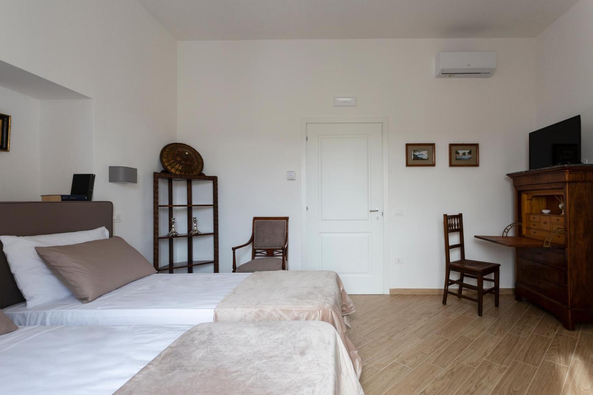 מלון נאפולי Residenza 33 מראה חיצוני תמונה