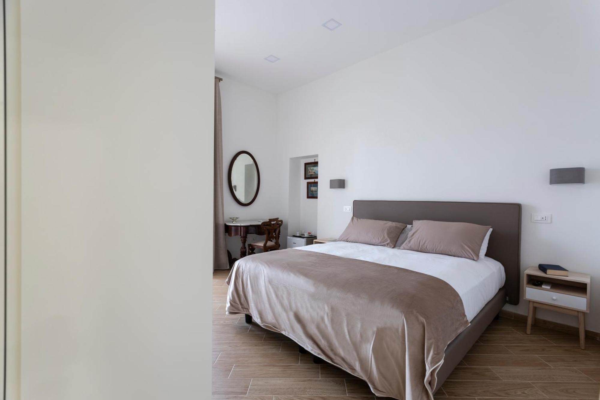 מלון נאפולי Residenza 33 מראה חיצוני תמונה