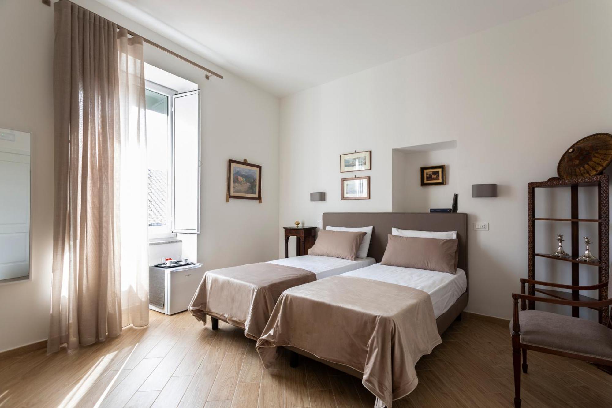 מלון נאפולי Residenza 33 מראה חיצוני תמונה